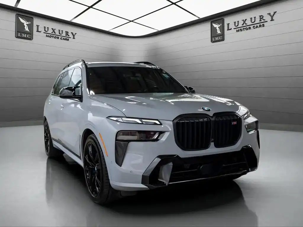 2024 BMW X7 M60i xDrive's photo