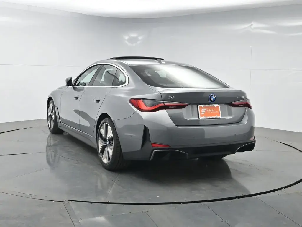 2024 BMW i4 eDrive40 photo 3