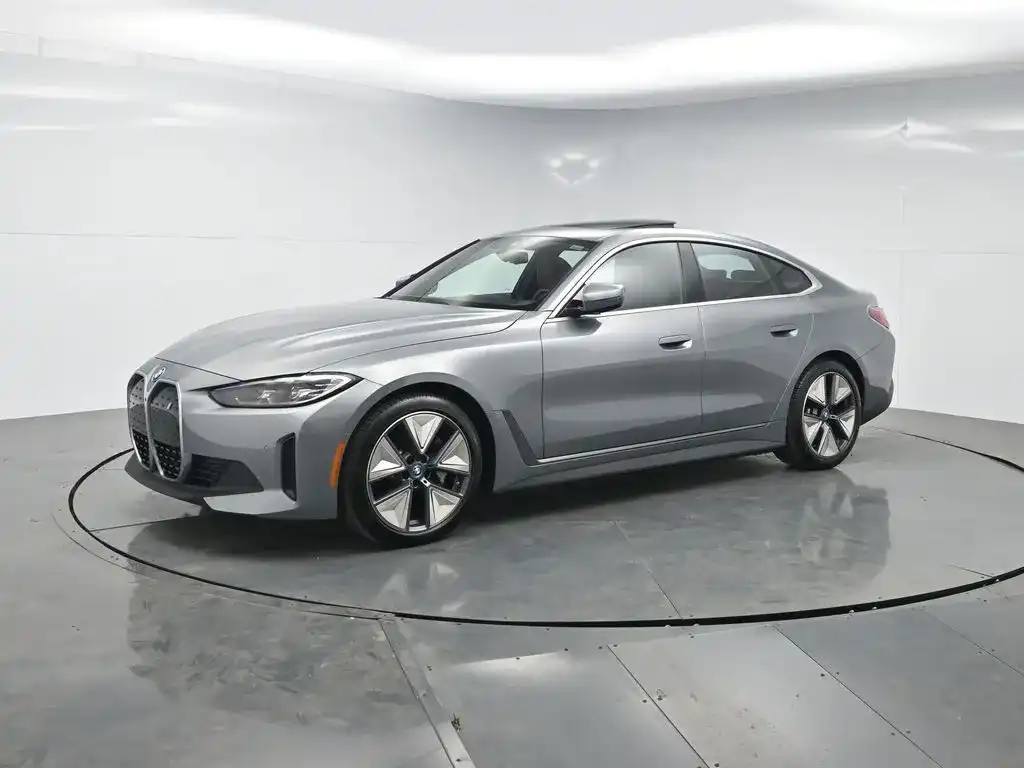 2024 BMW i4 eDrive40's photo