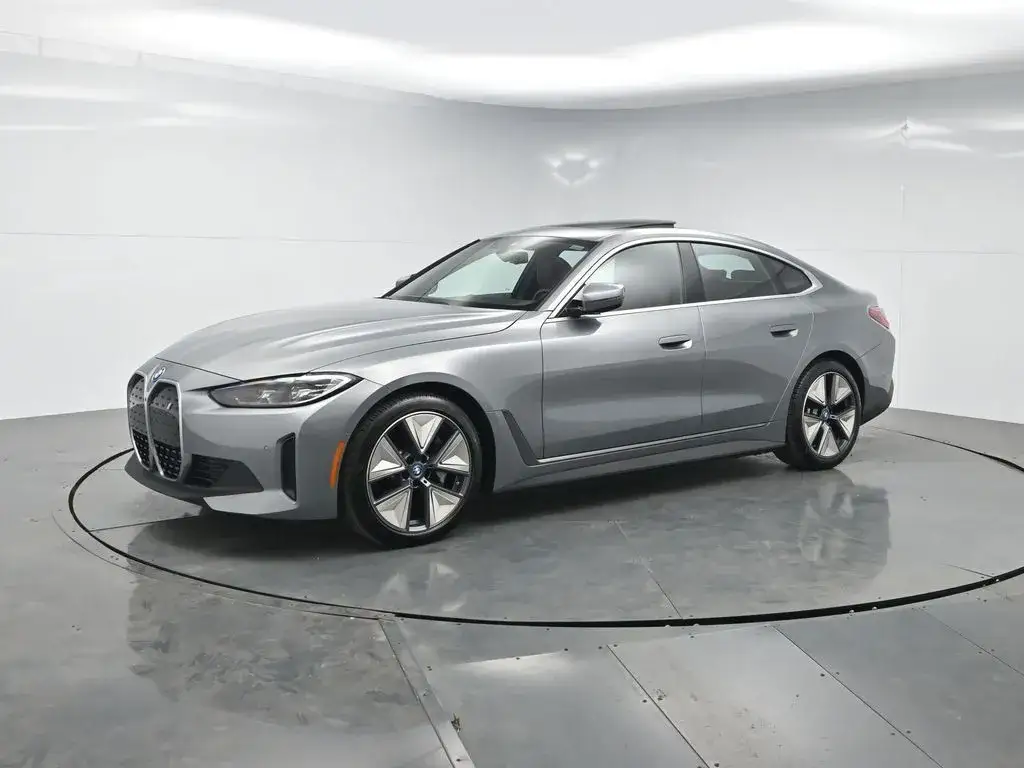 2024 BMW i4 eDrive40 photo 1