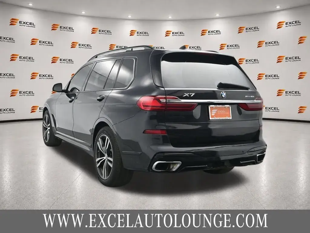 2021 BMW X7 xDrive40i photo 3