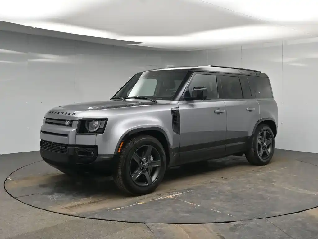 2023 Land Rover Defender X-Dynamic SE's photo