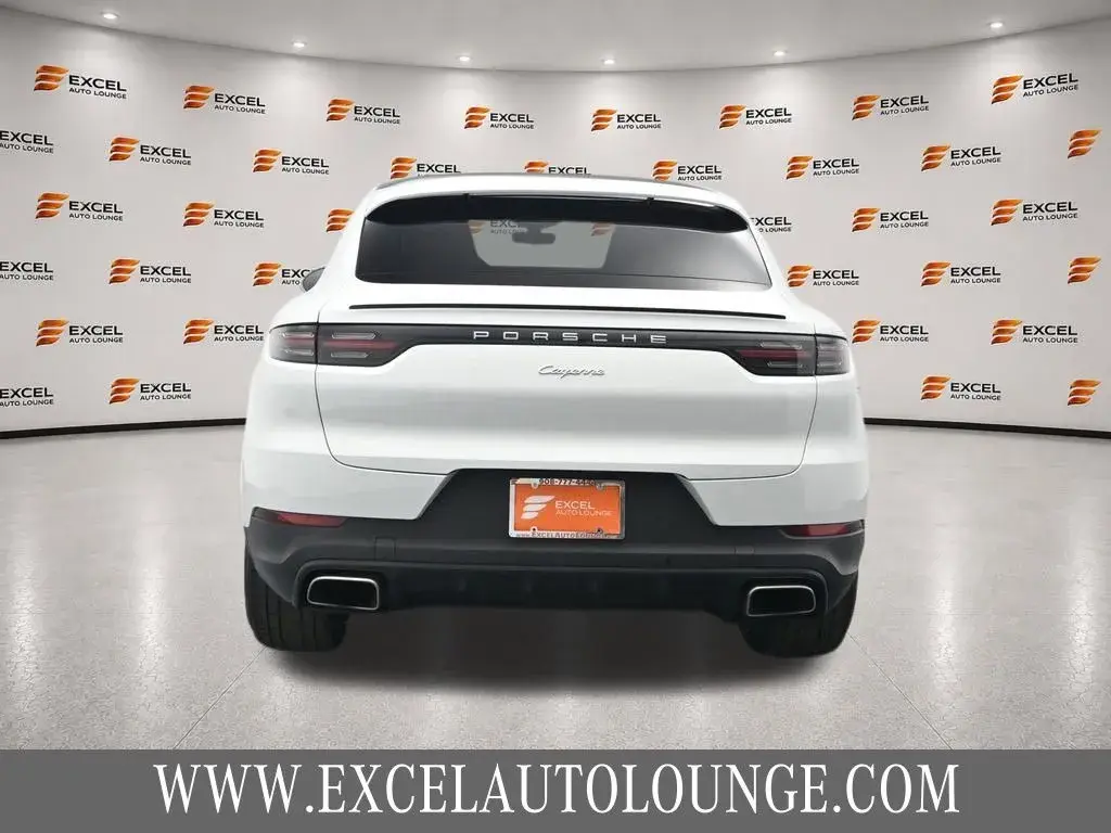 2023 Porsche Cayenne Base photo 4