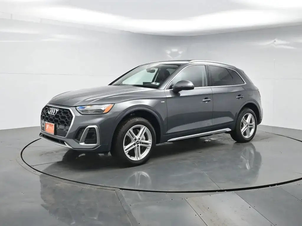 2021 Audi Q5 55 e Premium Plus's photo