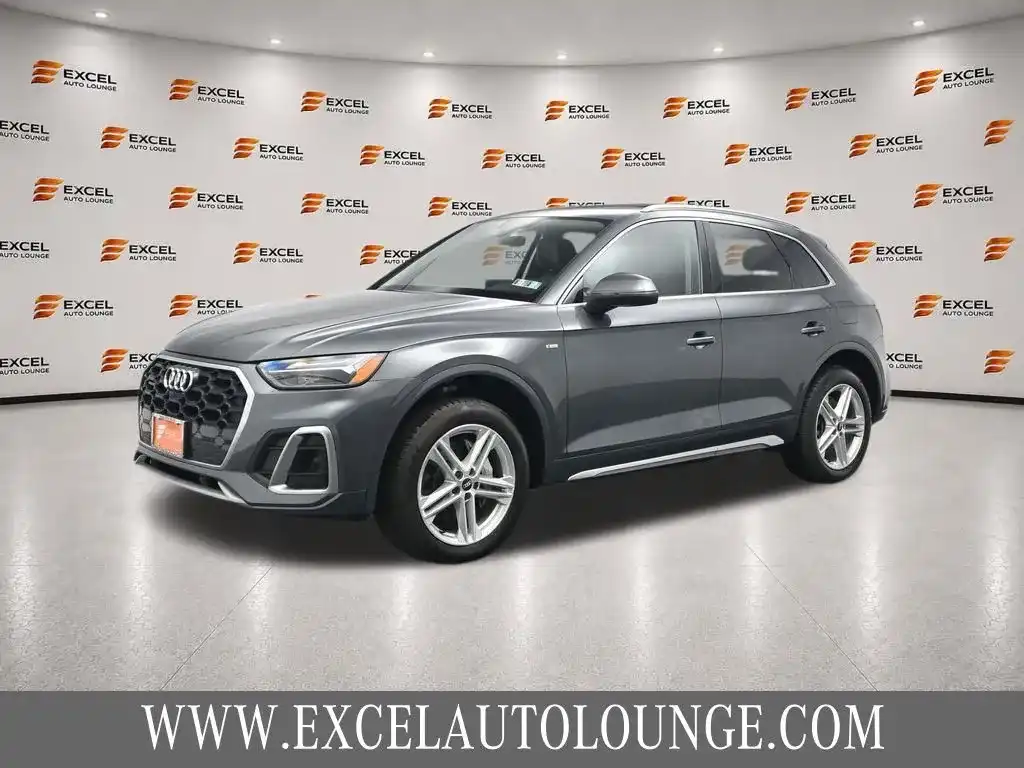 2021 Audi Q5 55 e Premium Plus's photo