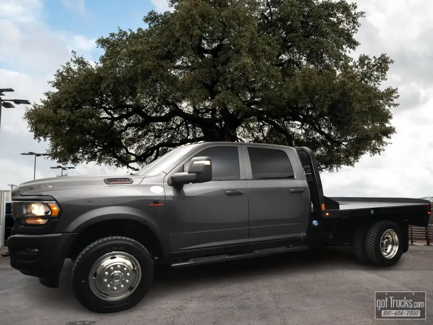 2023 RAM 5500 Tradesman 4X4 Crew Cab DRW 173" WB's photo