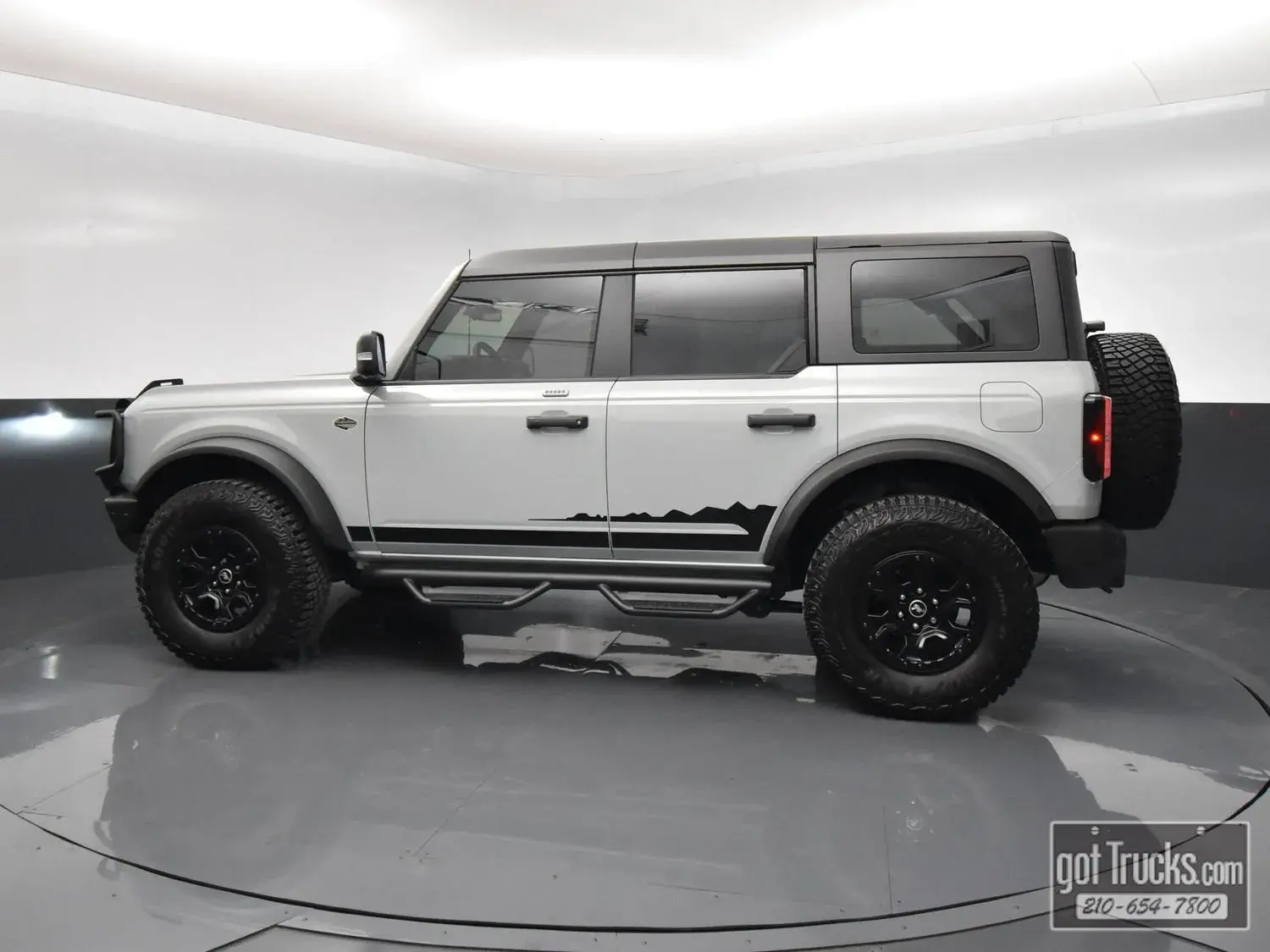 2023 Ford Bronco Wildtrak 4x4 photo 3