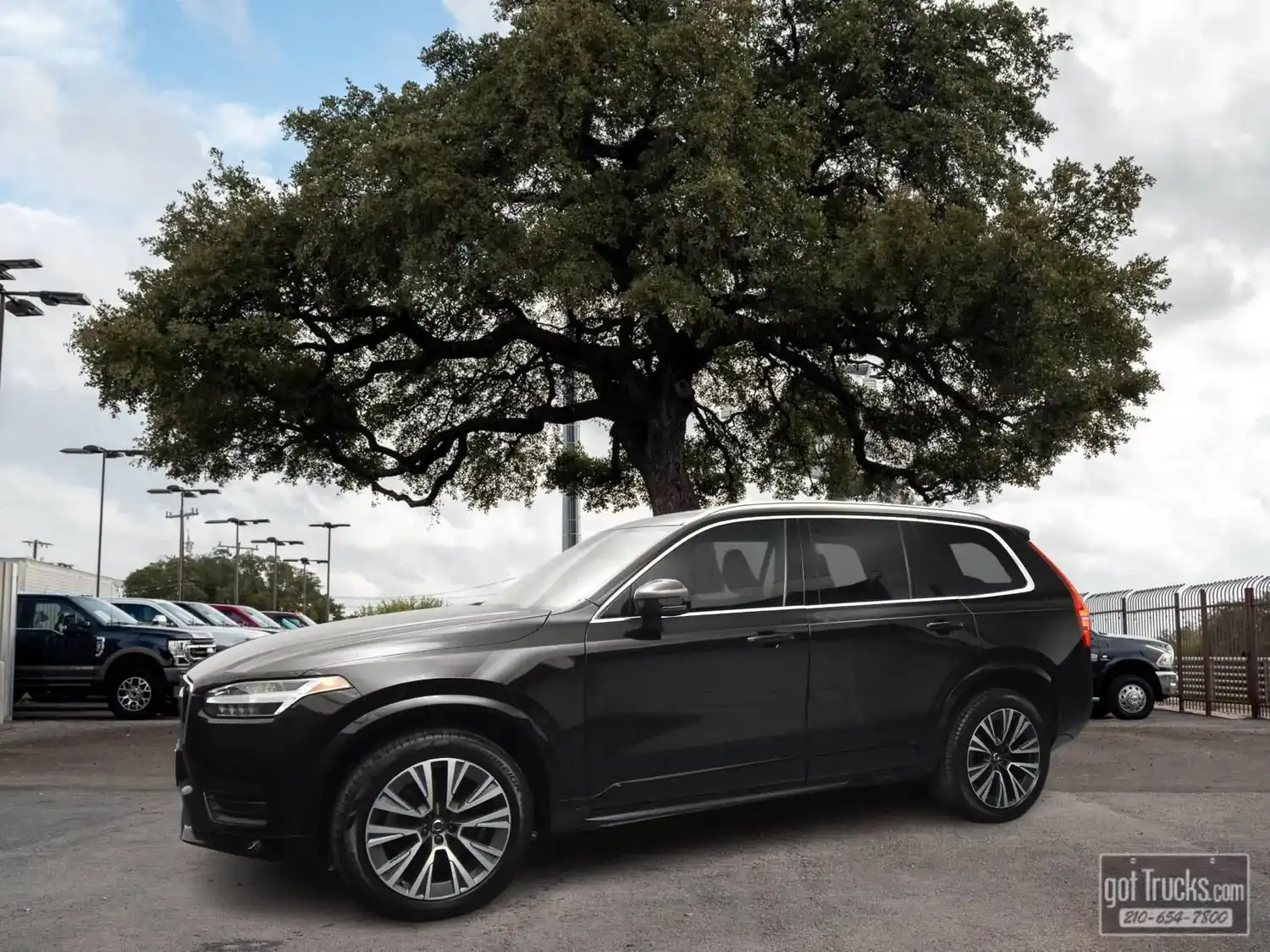 2021 Volvo XC90 T5 Momentum FWD's photo