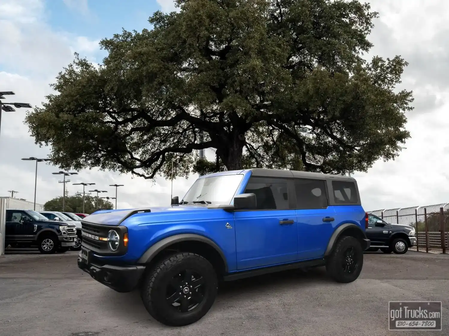 2023 Ford Bronco Black Diamond 4x4's photo