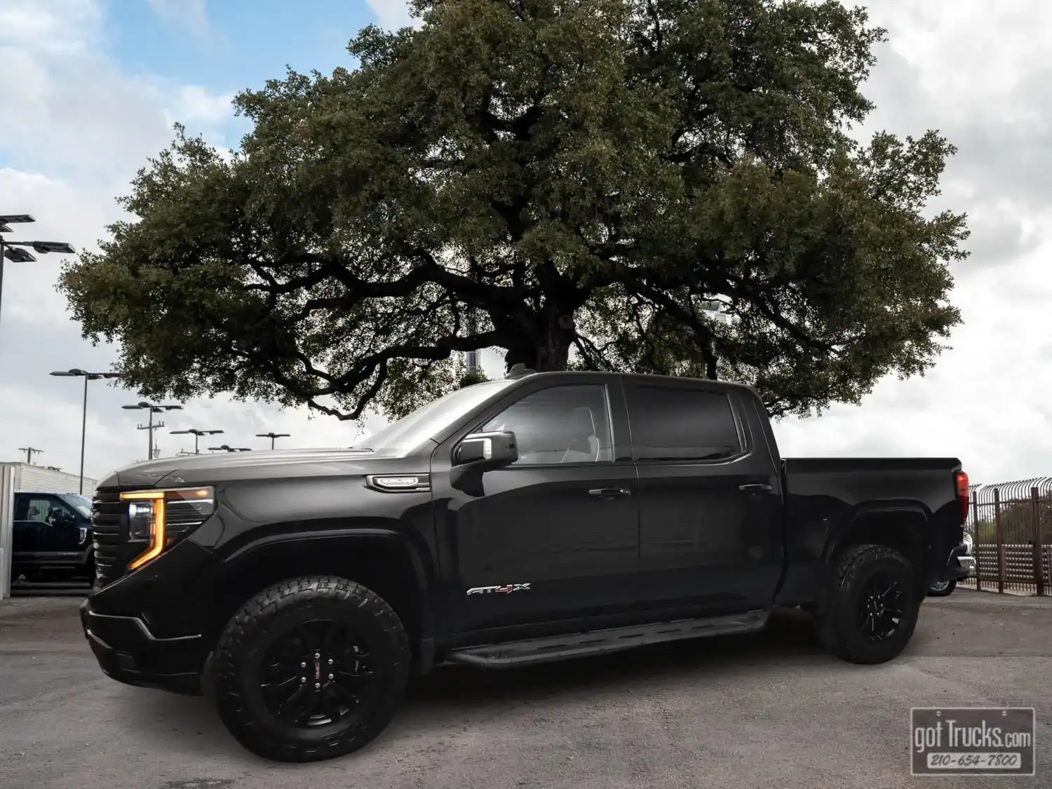2022 GMC Sierra 4WD Crew Cab Short Box AT4X's photo