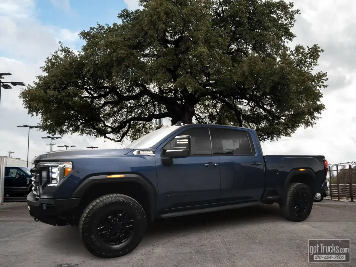 2022 GMC Sierra 4WD Crew Cab Standard Box AT4's photo