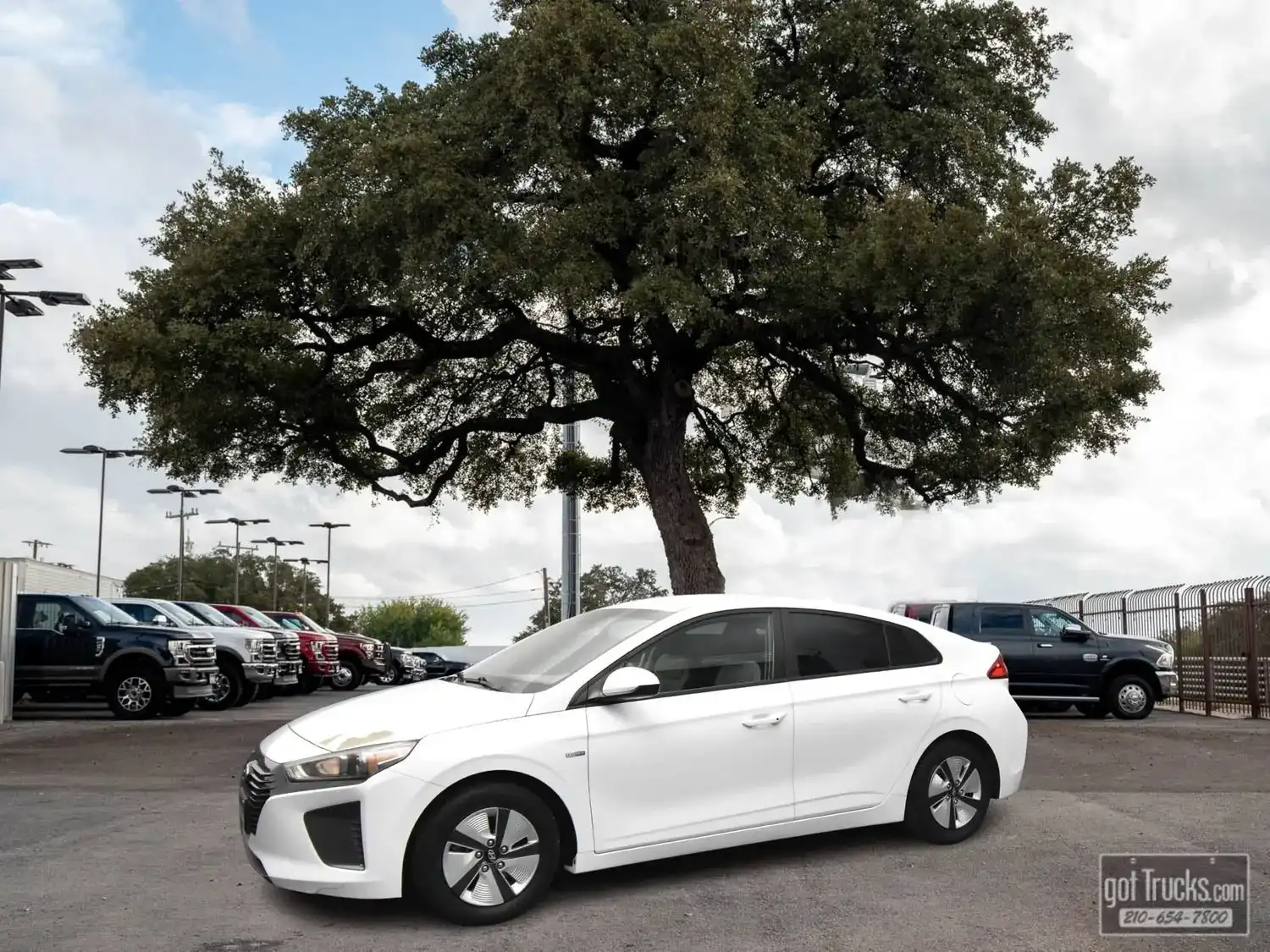 2018 Hyundai Ioniq 1.6 Blue Hybrid DCT's photo