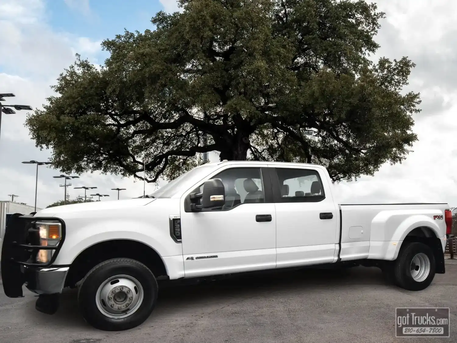 2022 Ford F-350 XL 4x4 Crew Cab 8' Box DRW's photo
