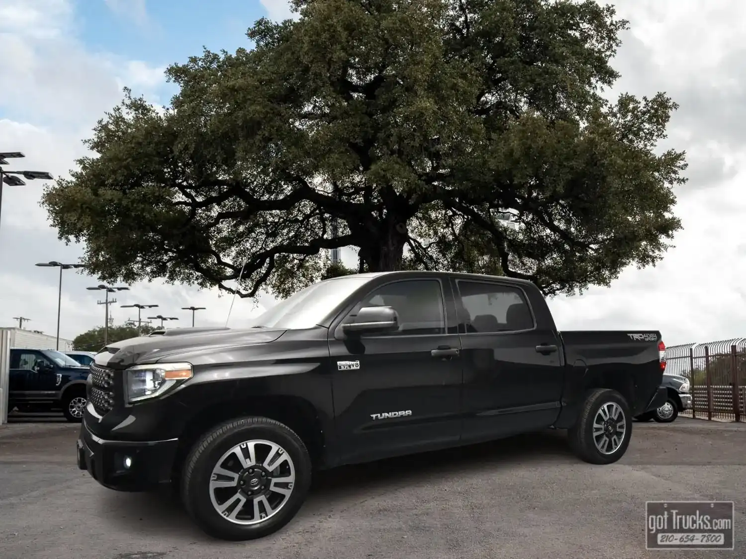 2018 Toyota Tundra SR5 5.7L 4WD FFV Crew Max Short Bed's photo