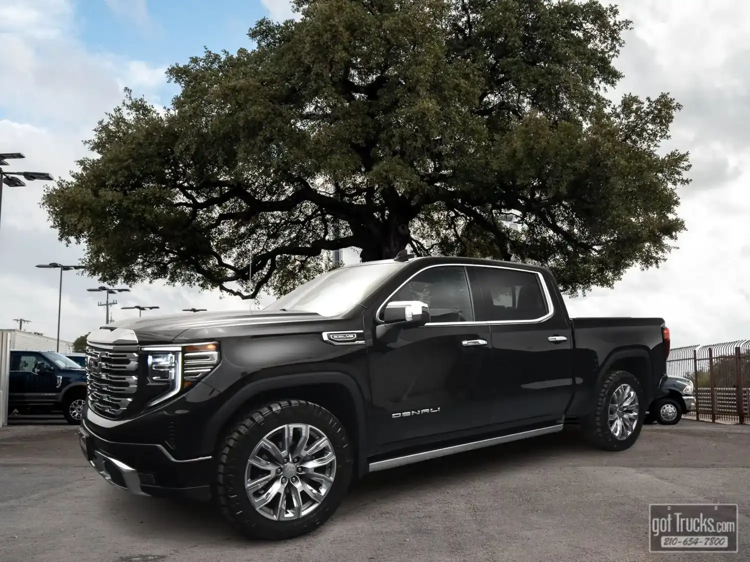 2022 GMC Sierra Denali 4WD Crew Cab Short Box's photo
