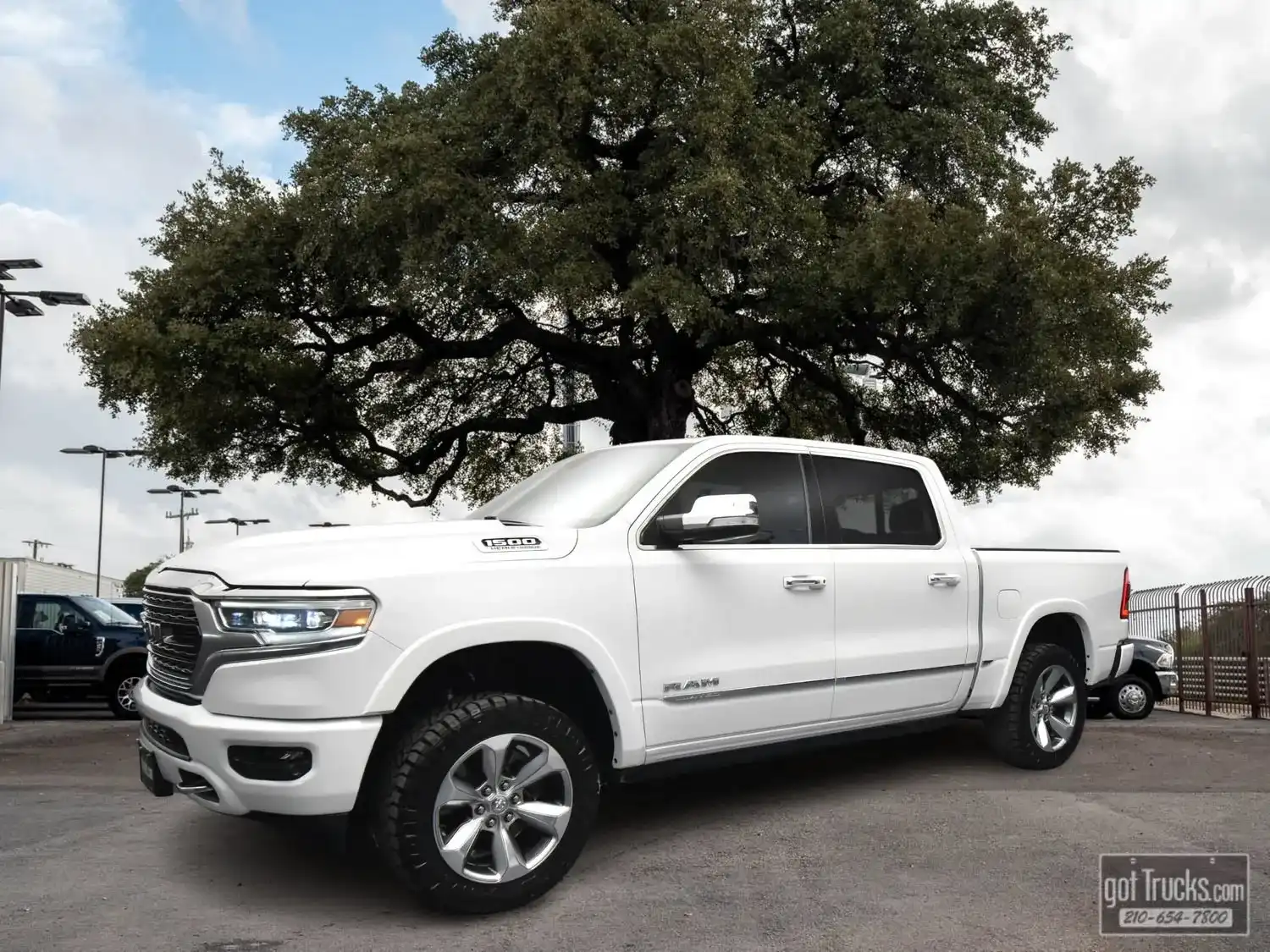 2022 RAM 1500 Limited 4WD Crew Cab 5'7's photo