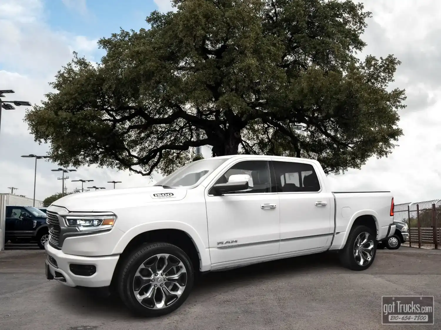 2019 RAM 1500 Limited 4WD Crew Cab 5'7's photo