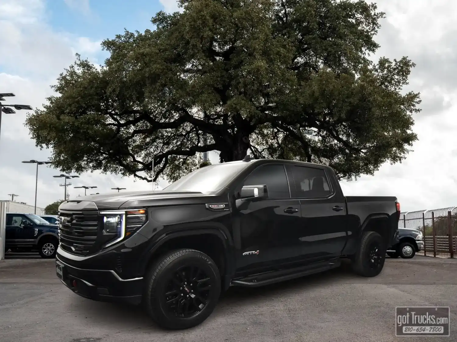 2023 GMC Sierra AT4 4WD Crew Cab Short Box's photo