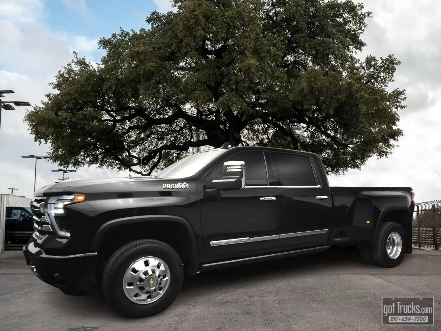2024 Chevrolet Silverado HD High Country 4WD Crew Cab Long Box SRW's photo