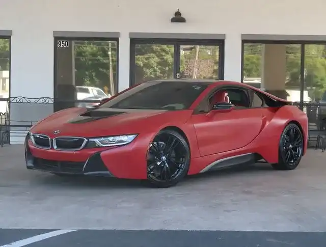 2017 BMW i8 Mega World's photo
