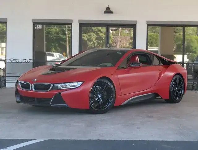 2017 BMW i8 Mega World's photo
