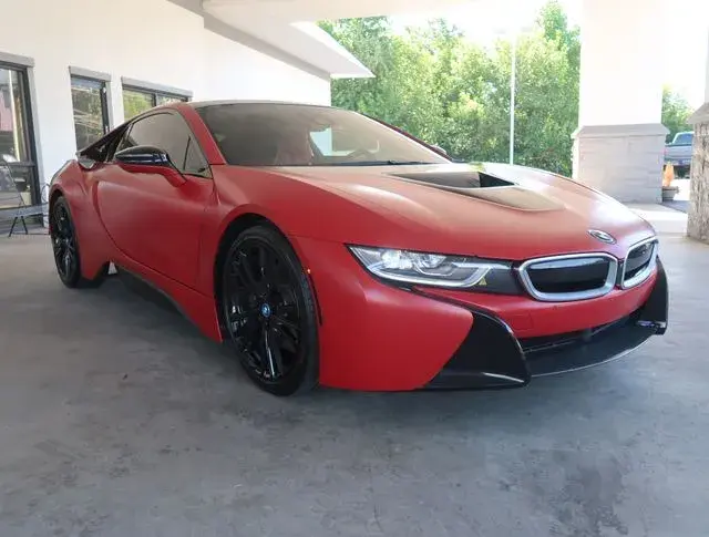 2017 BMW i8 Mega World photo 3