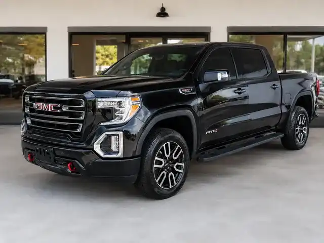 2020 GMC Sierra 4WD Crew Cab Short Box AT4's photo