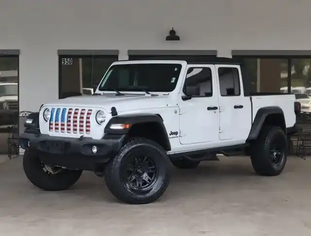 2021 Jeep Gladiator Sport's photo