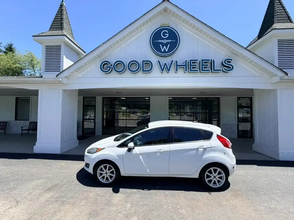 2017 Ford Fiesta SE Hatch's photo