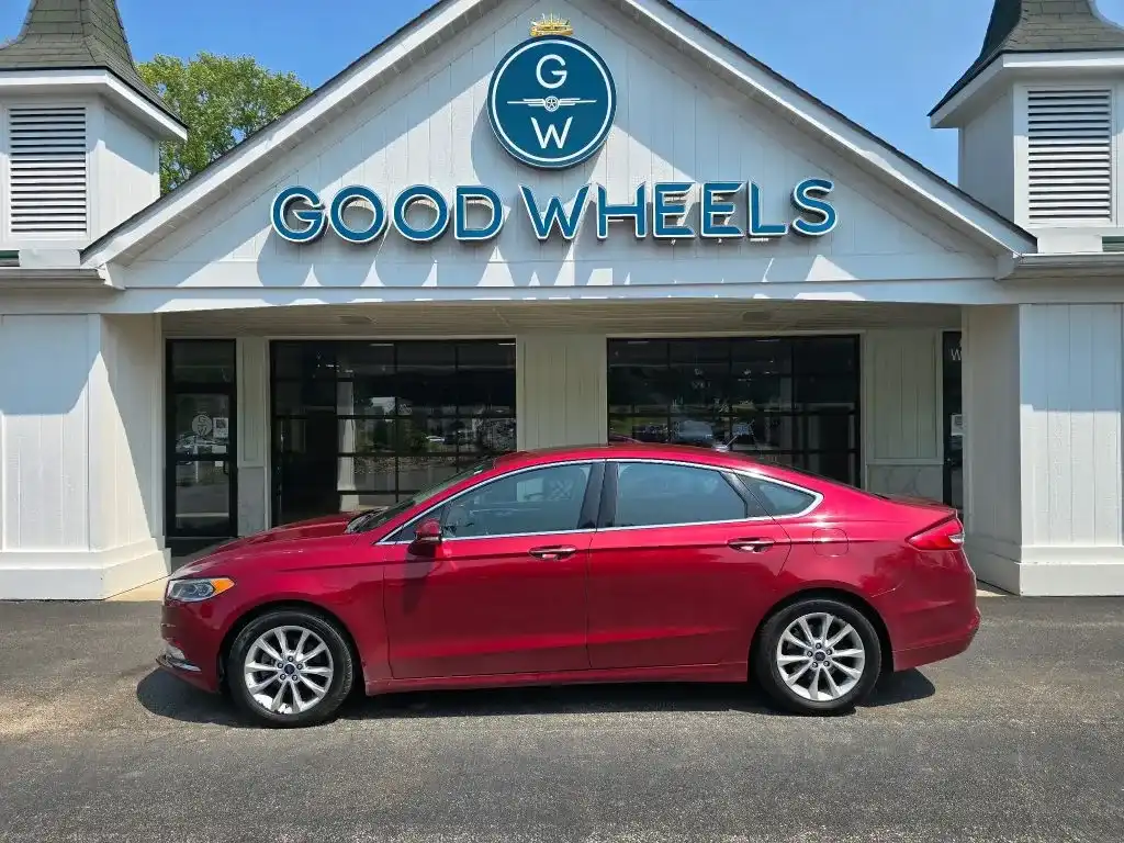 2017 Ford Fusion SE FWD's photo