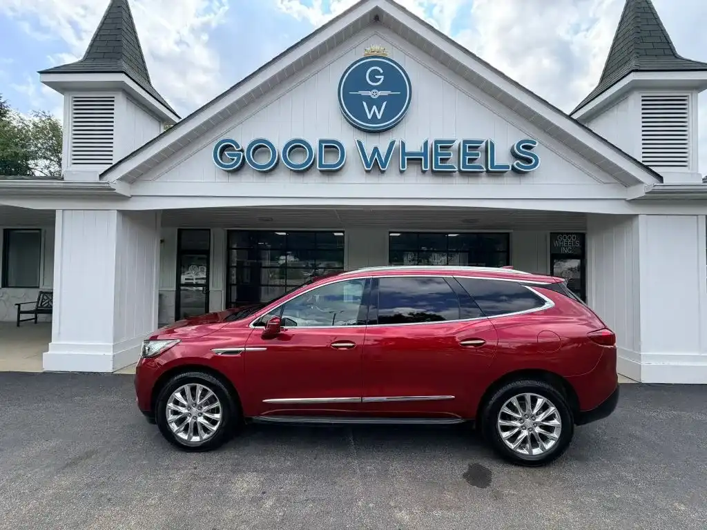 2019 Buick Enclave Essence AWD's photo