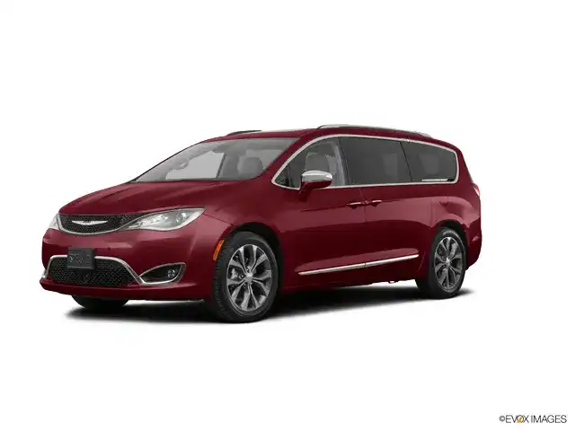 2019 Chrysler Pacifica Touring L's photo