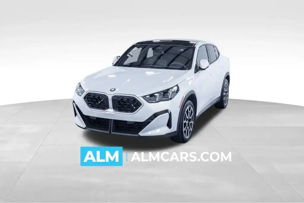 2025 BMW X2 xDrive28i's photo