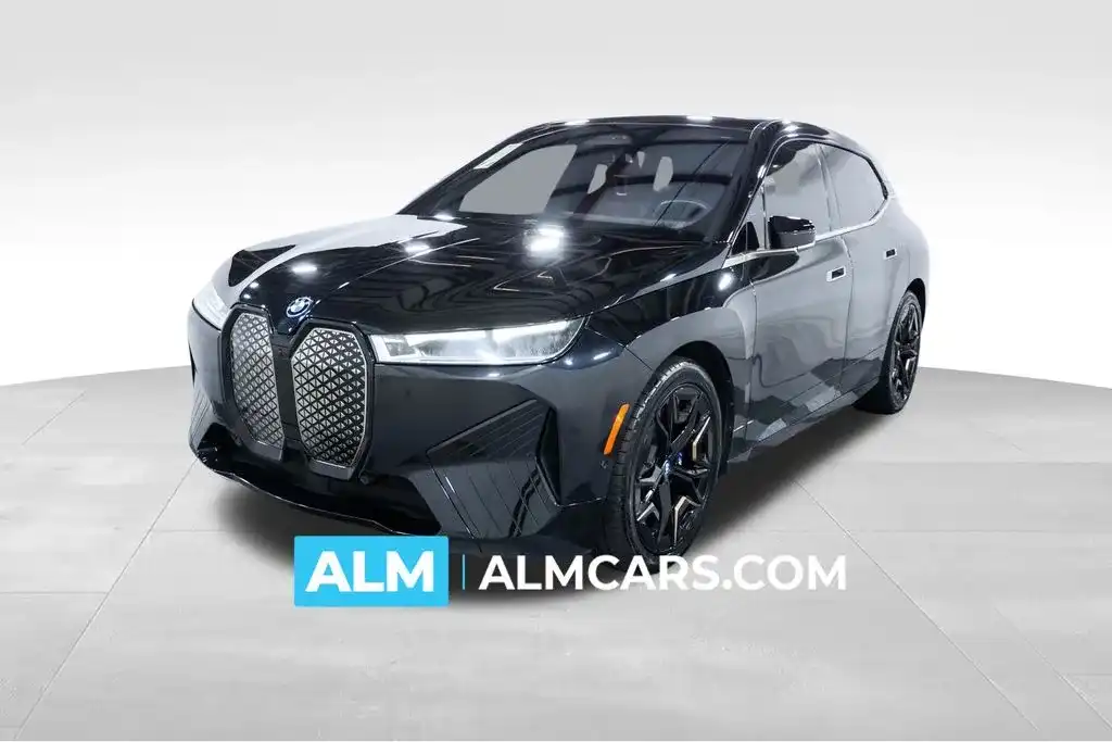 2023 BMW iX M60's photo
