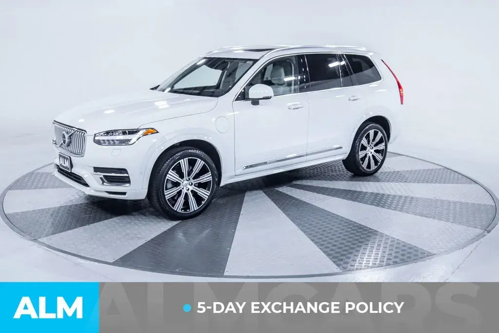 2021 Volvo XC90 T8 Recharge Inscription 6-Passenger PHEV AWD photo 3
