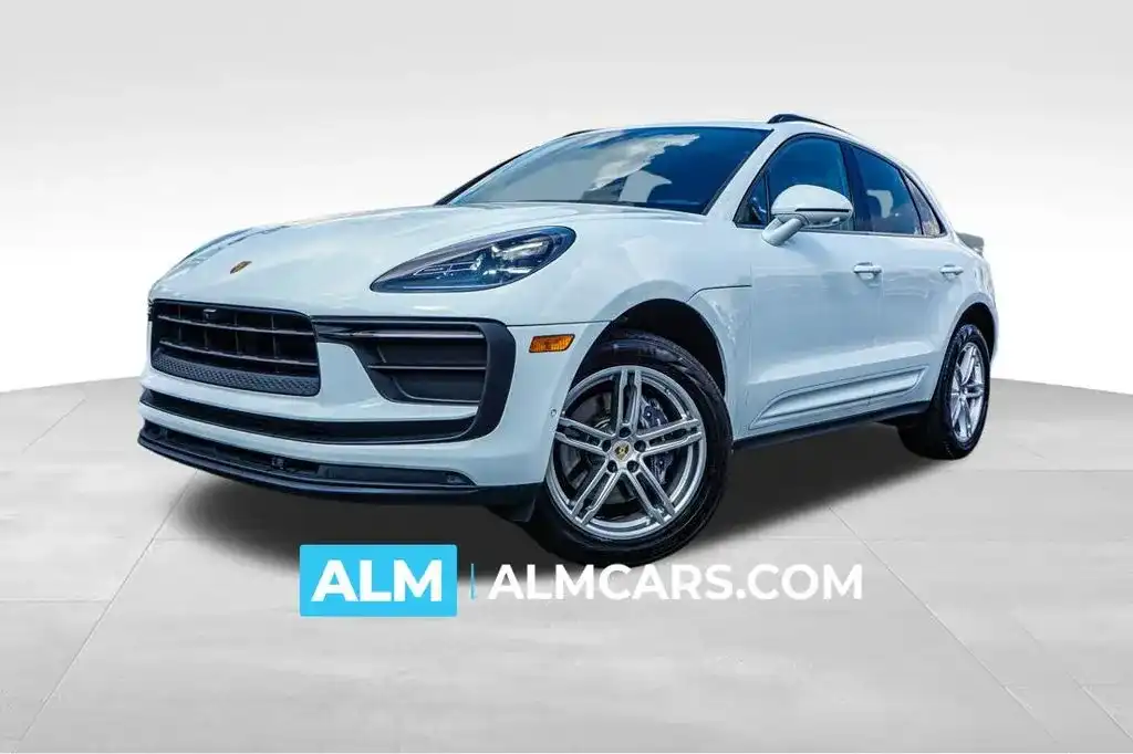 2022 Porsche Macan Base's photo