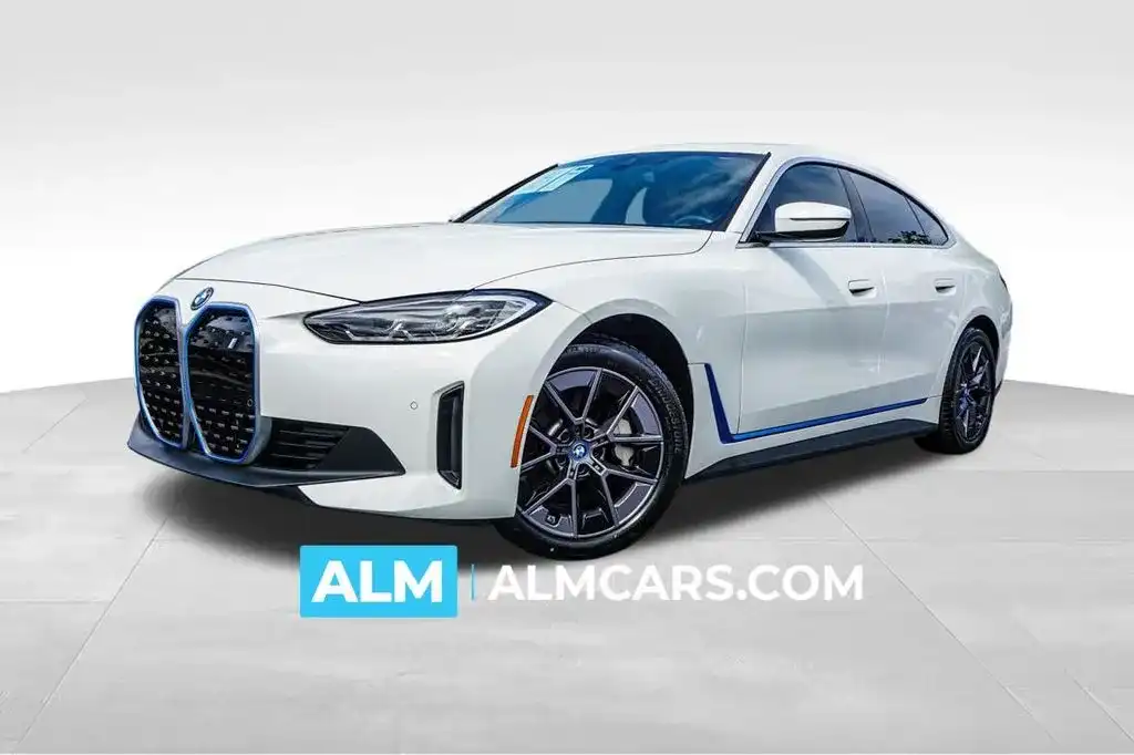 2023 BMW i4 eDrive40's photo