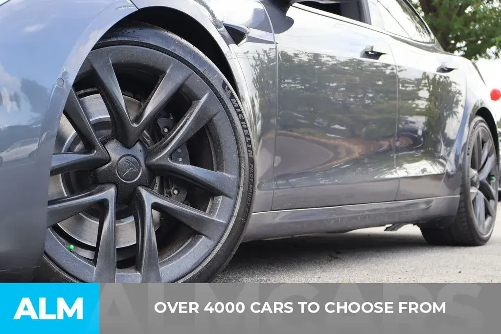 2021 Tesla Model S Long Range Plus photo 3