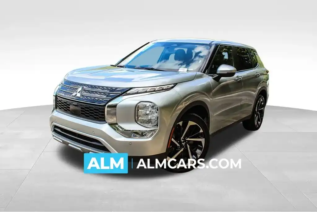 2024 Mitsubishi Outlander SE FWD's photo