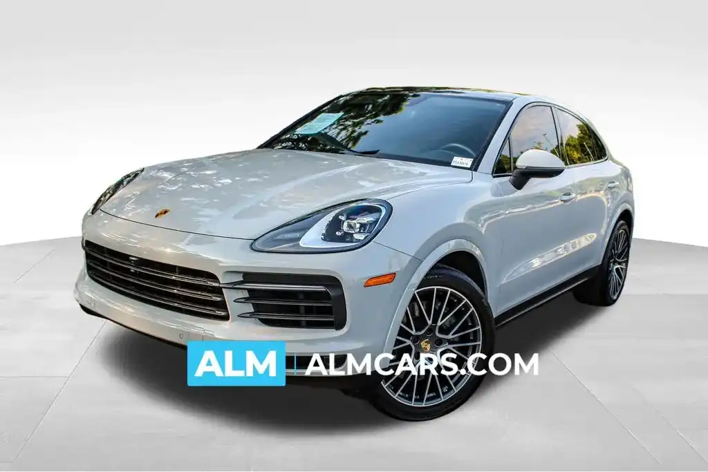 2023 Porsche Cayenne S's photo