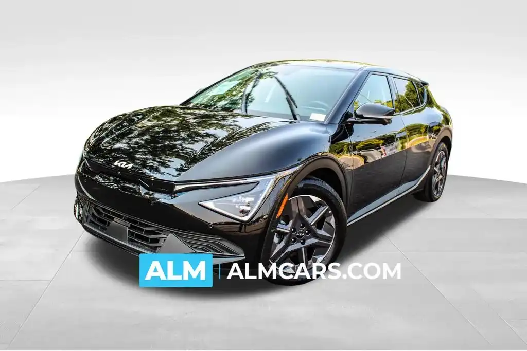 2025 Kia EV6 Light L/R's photo