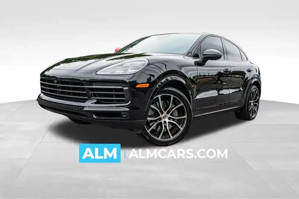 2023 Porsche Cayenne Platinum Edition S's photo