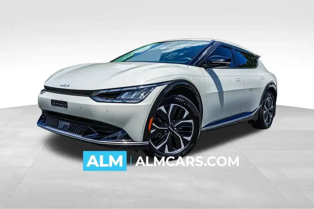2022 Kia EV6 Wind's photo