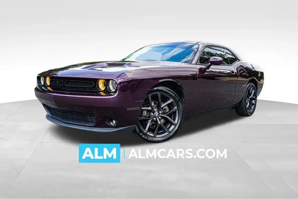 2020 Dodge Challenger SXT Auto's photo