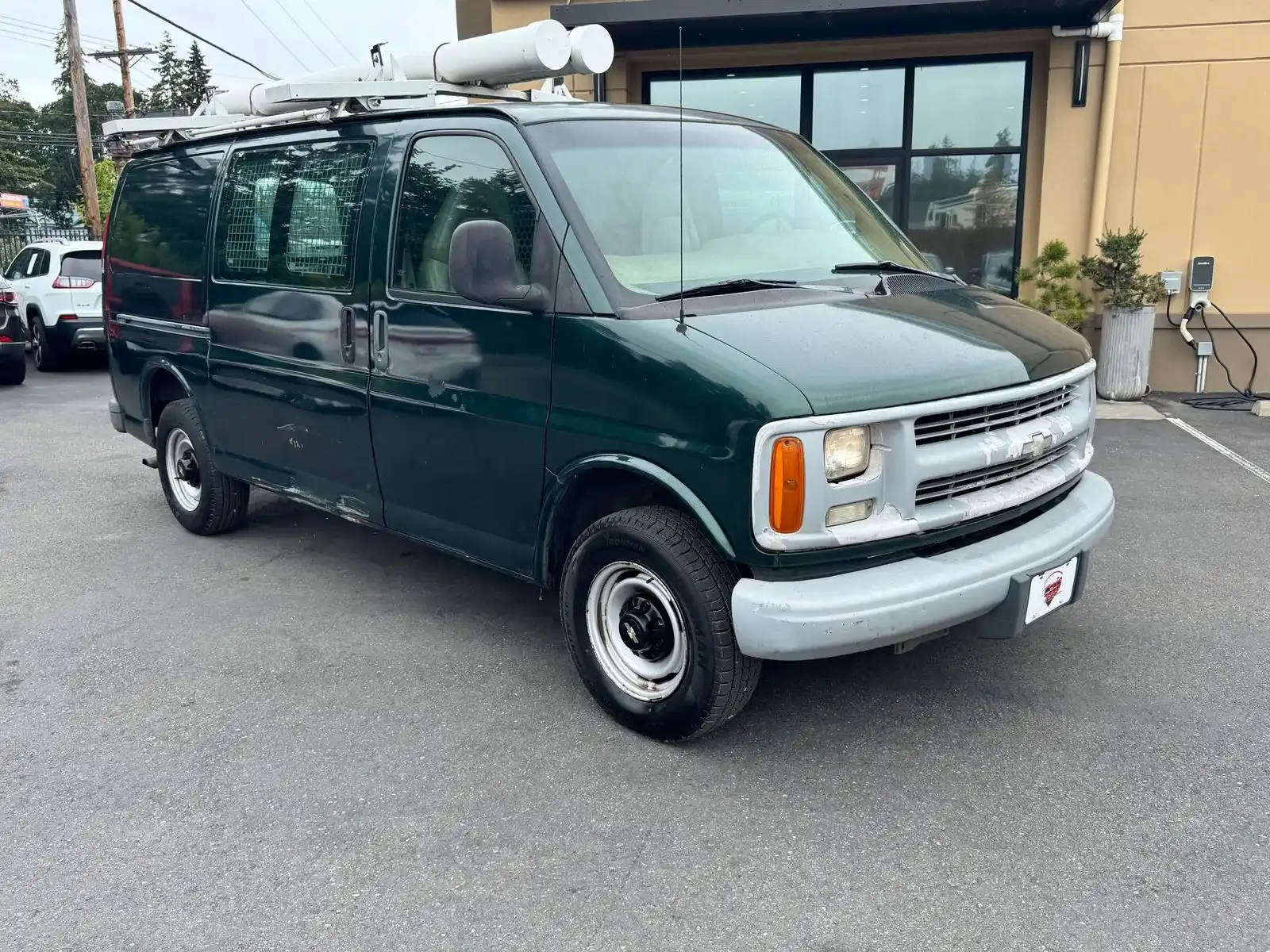2002 Chevrolet Express 2500's photo