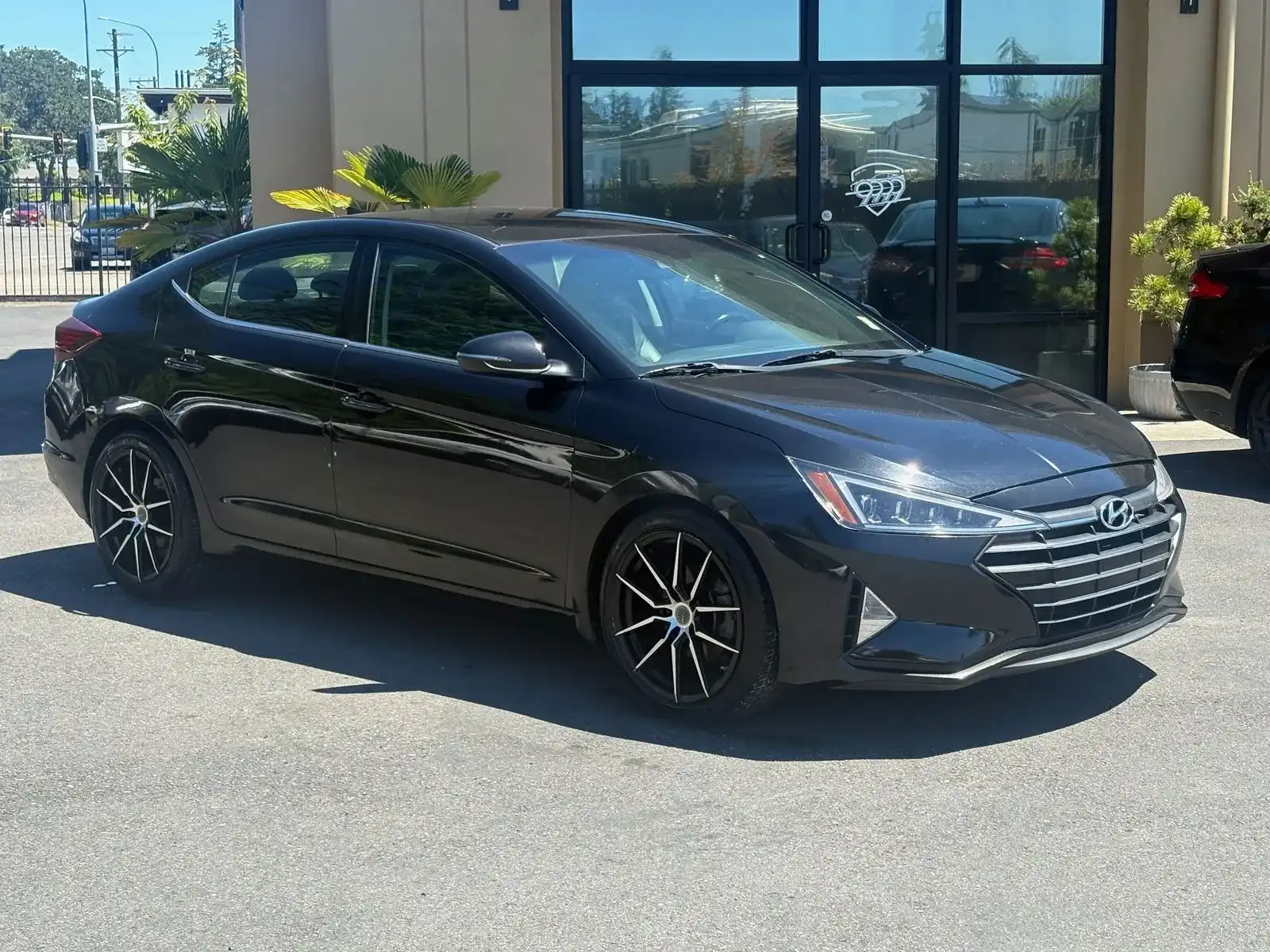 2020 Hyundai Elantra 2.0 Limited A/T's photo