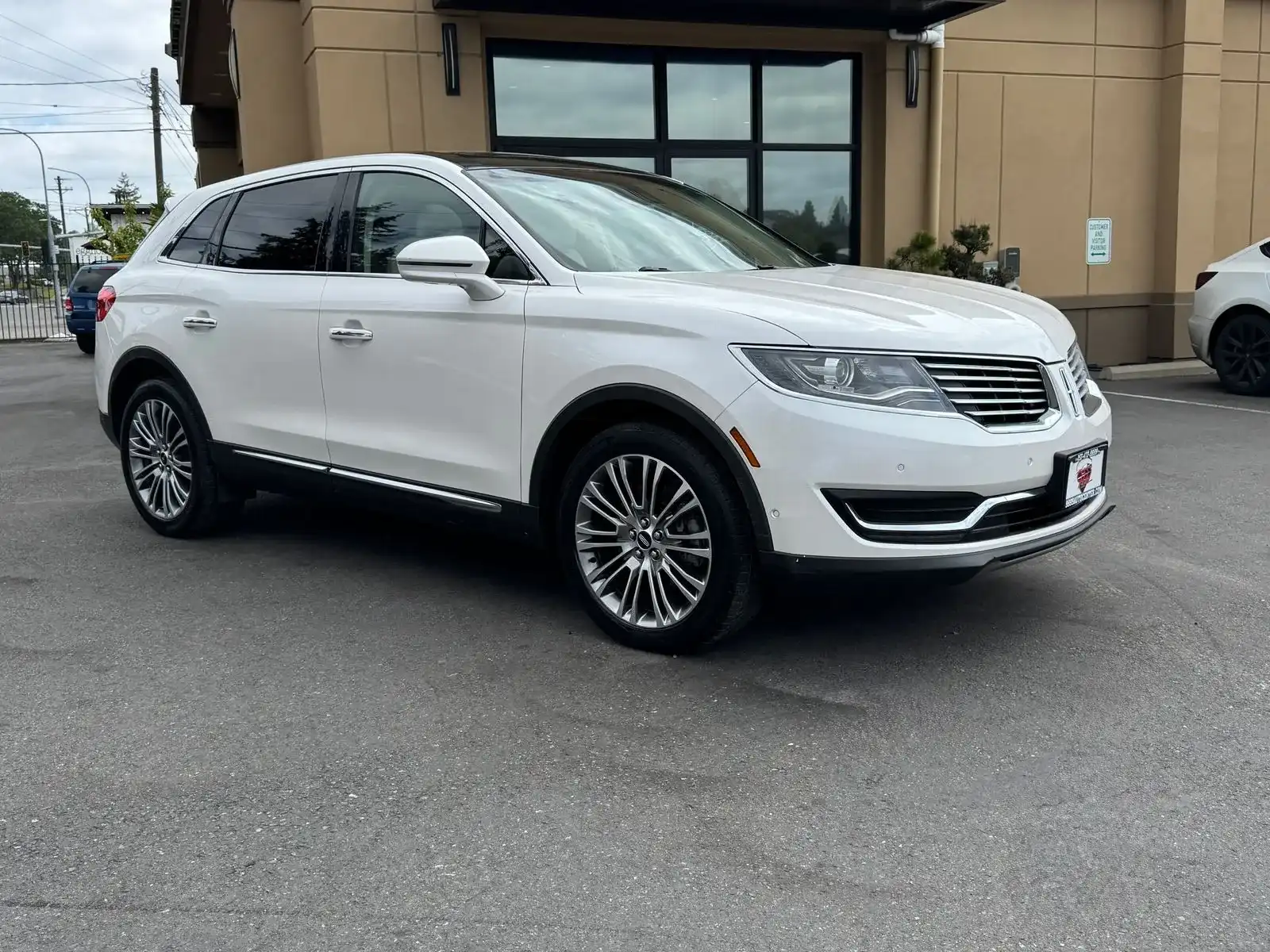 2016 Lincoln MKX Reserve AWD's photo