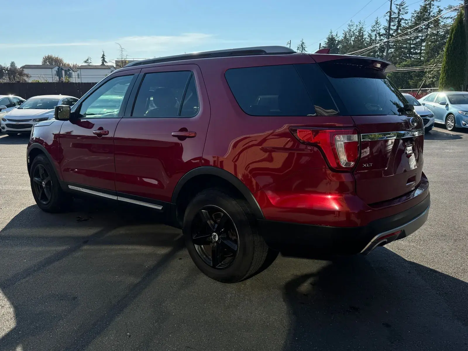 2017 Ford Explorer XLT 4WD photo 5