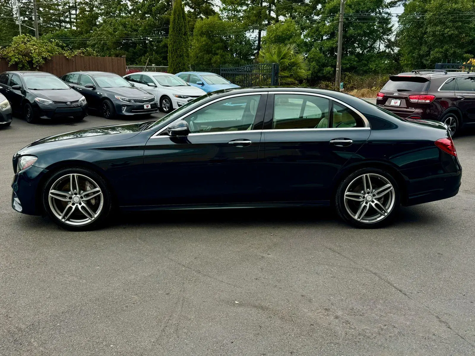 2017 Mercedes-Benz E-Class E300 photo 4
