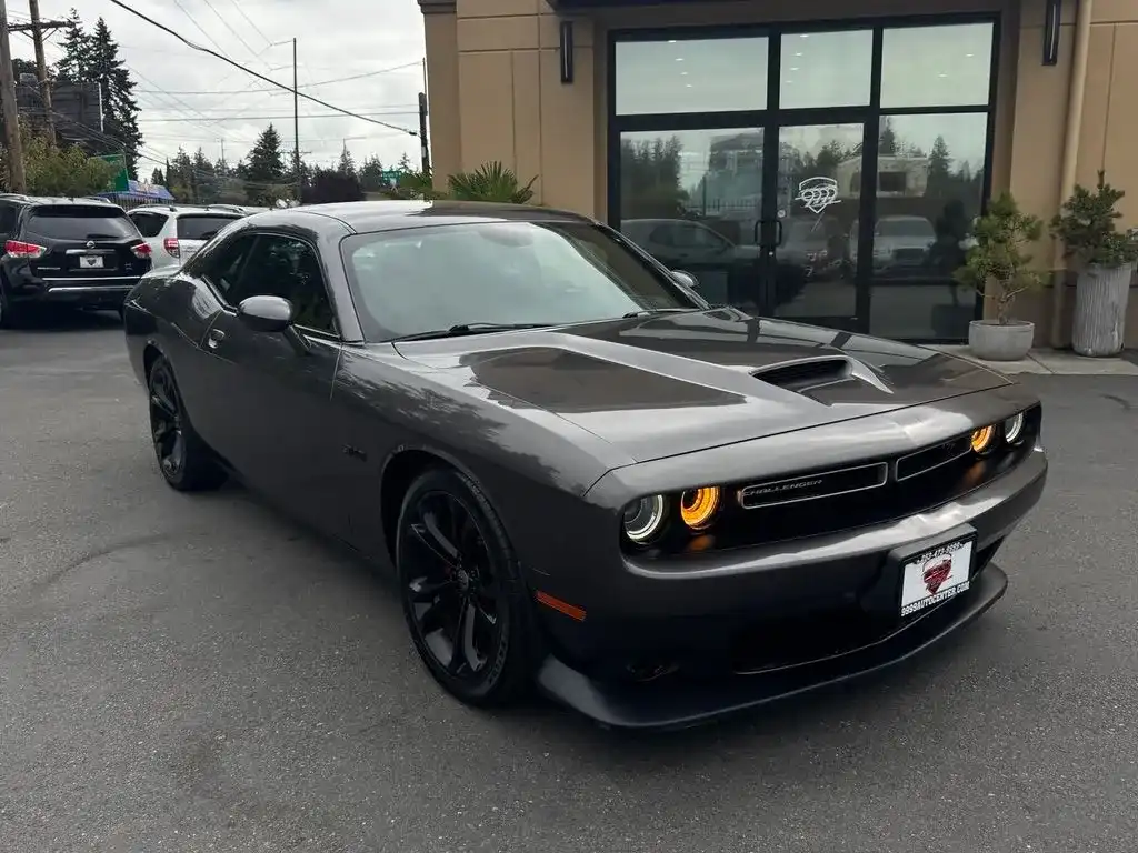 2020 Dodge Challenger R/T's photo